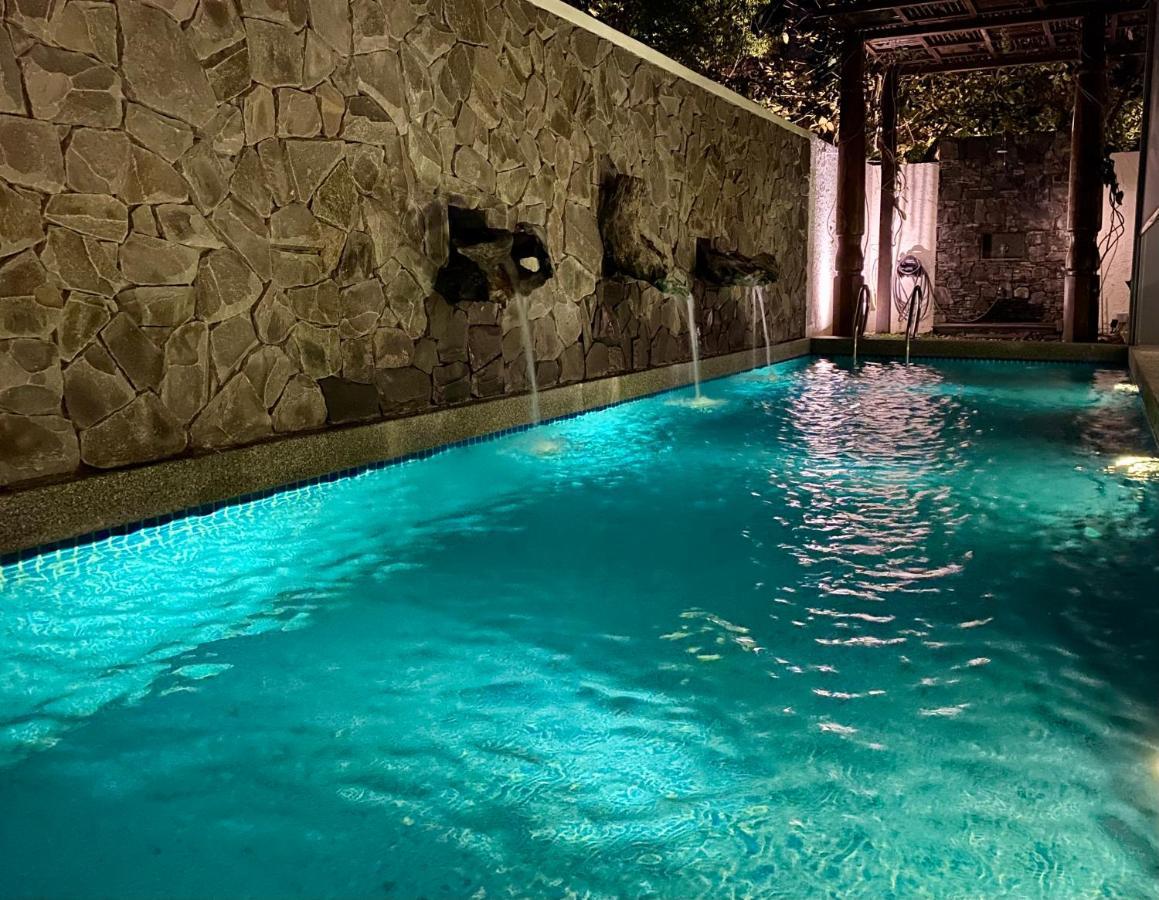 Ikiru 18 Private Saltwater Pool Villa, 3 Ensuite Br, Outdoor Bbq, 5 Mins To Beach Pantai Cenang  Exterior photo