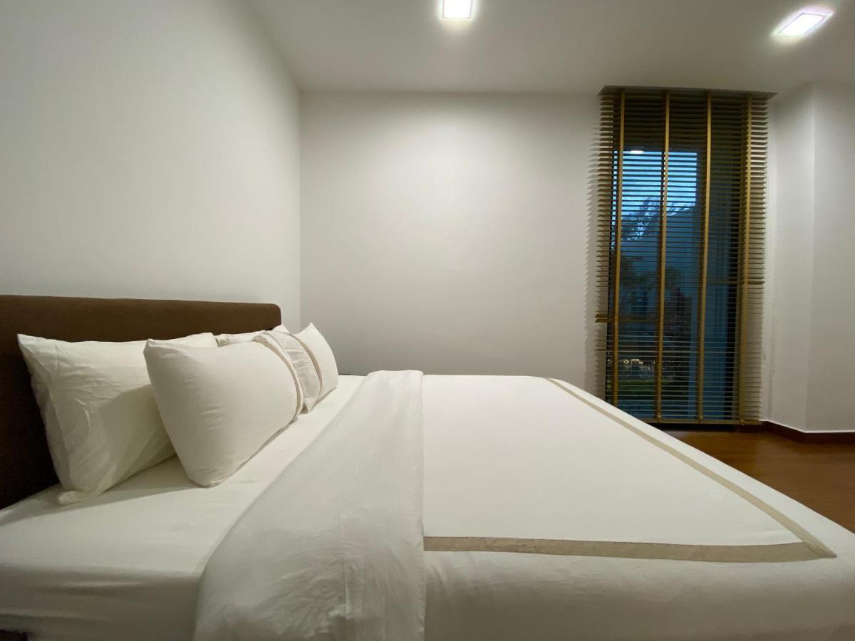 Ikiru 18 Private Saltwater Pool Villa, 3 Ensuite Br, Outdoor Bbq, 5 Mins To Beach Pantai Cenang  Exterior photo